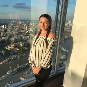 Meet your Posher, Nadia